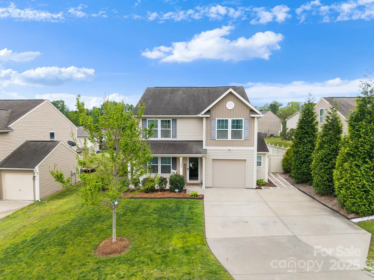 Charlotte Real Estate | View 1988 Clear Brooke Drive | 3 Beds, 2 Baths