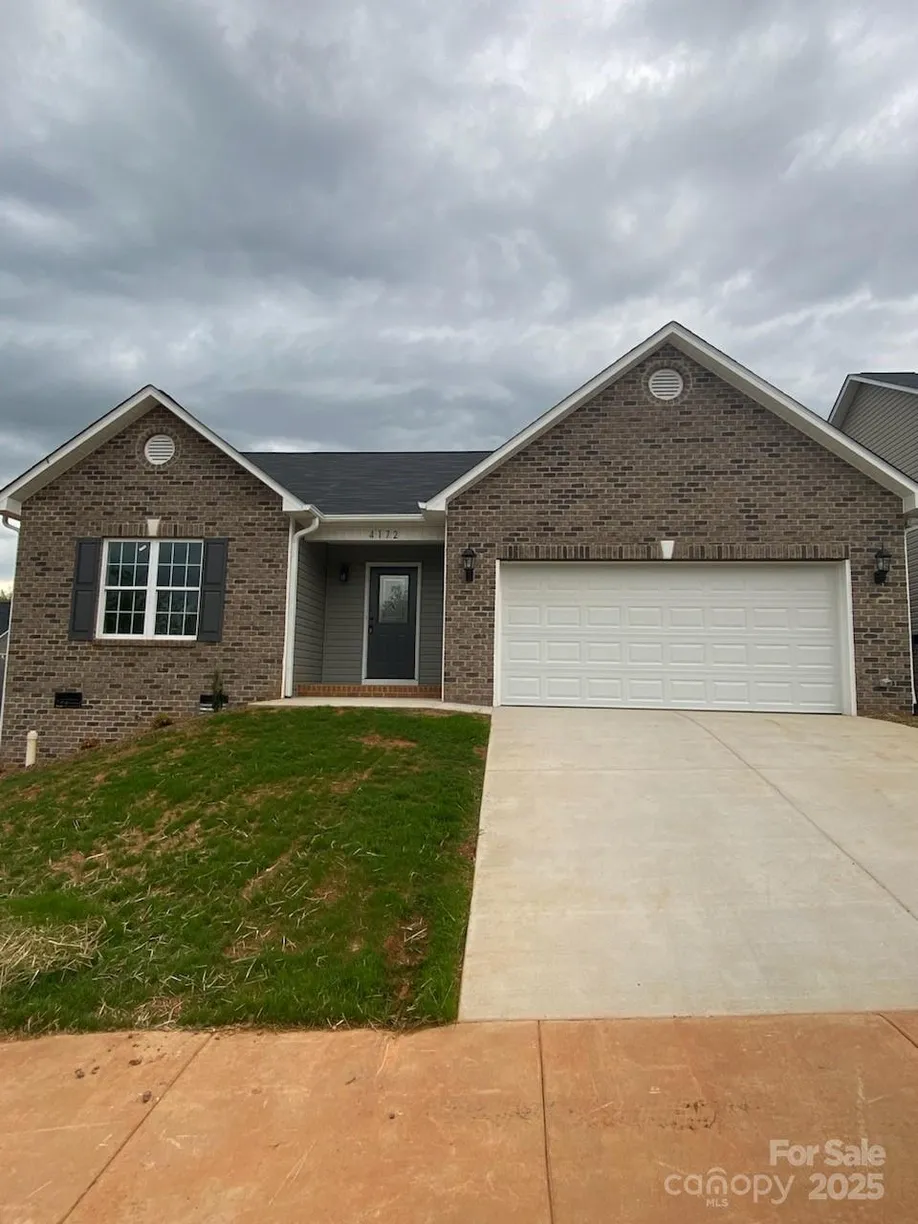 Charlotte Real Estate | View 4172 Saltwood Drive | 3 Beds, 2 Baths