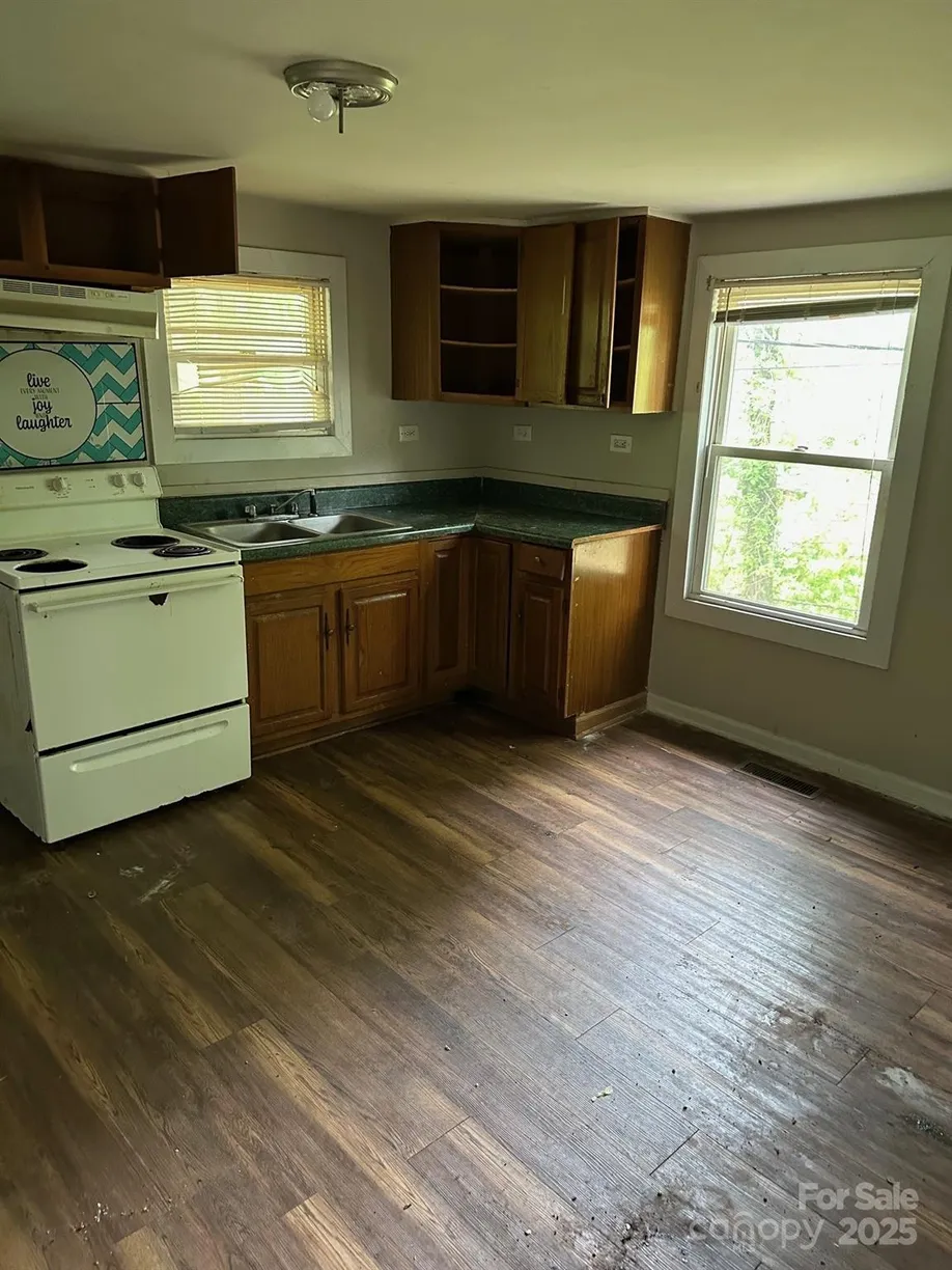 Charlotte Real Estate | View 1047 Ridge Avenue | Listing