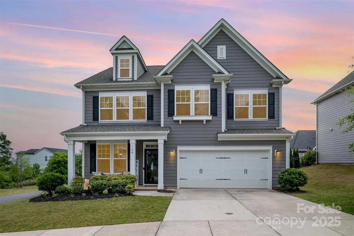Charlotte Real Estate | View 124 Cramerton Mills Parkway | 4 Beds, 2 Baths