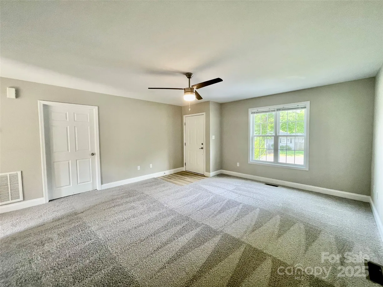 Charlotte Real Estate | View 915 Klondale Avenue | Listing