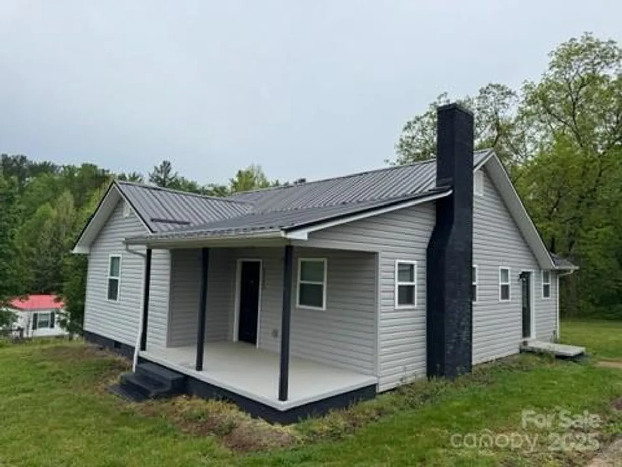 Charlotte Real Estate | View 2342 Brookwood Drive | 3 Beds, 1 Bath