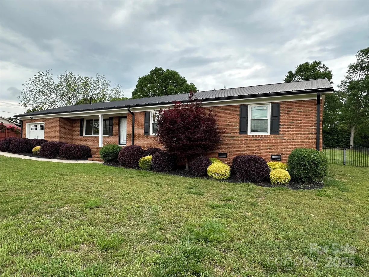 Charlotte Real Estate | View 396 Pitts School Road | 3 Beds, 2 Baths