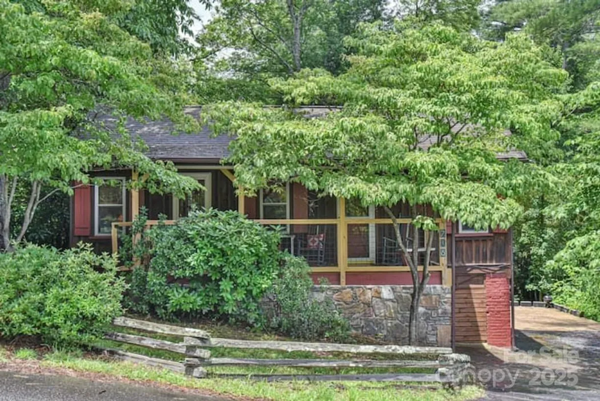 Charlotte Real Estate | View 716 9th Street | Listing
