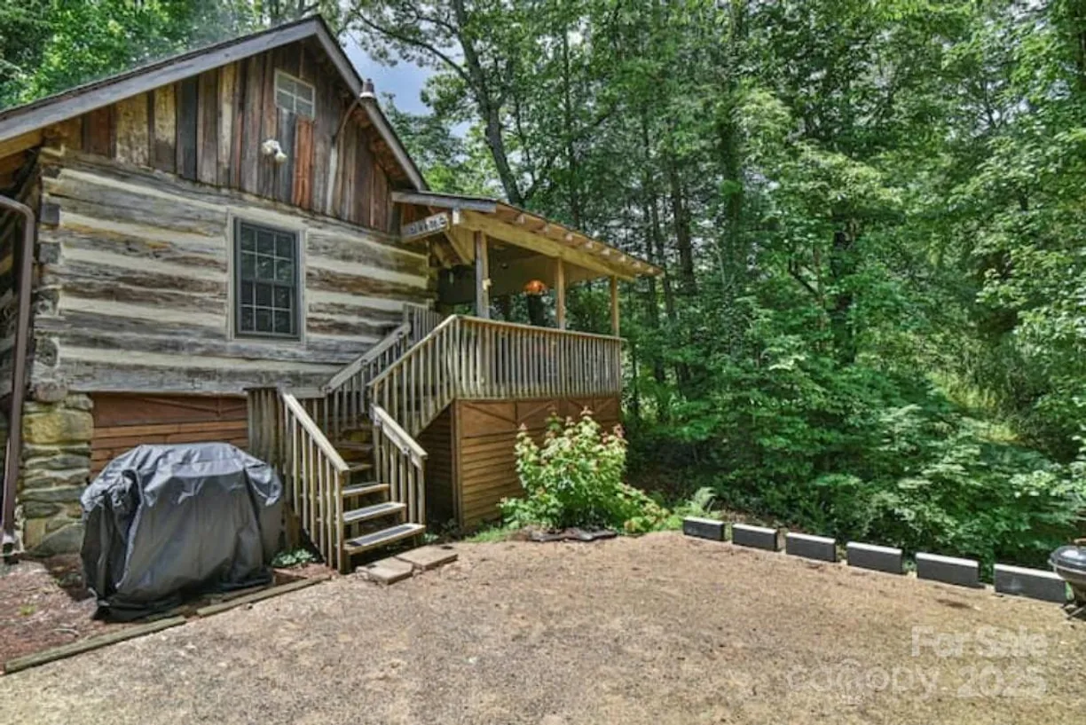 Charlotte Real Estate | View 716 9th Street | 2 Beds, 2 Baths