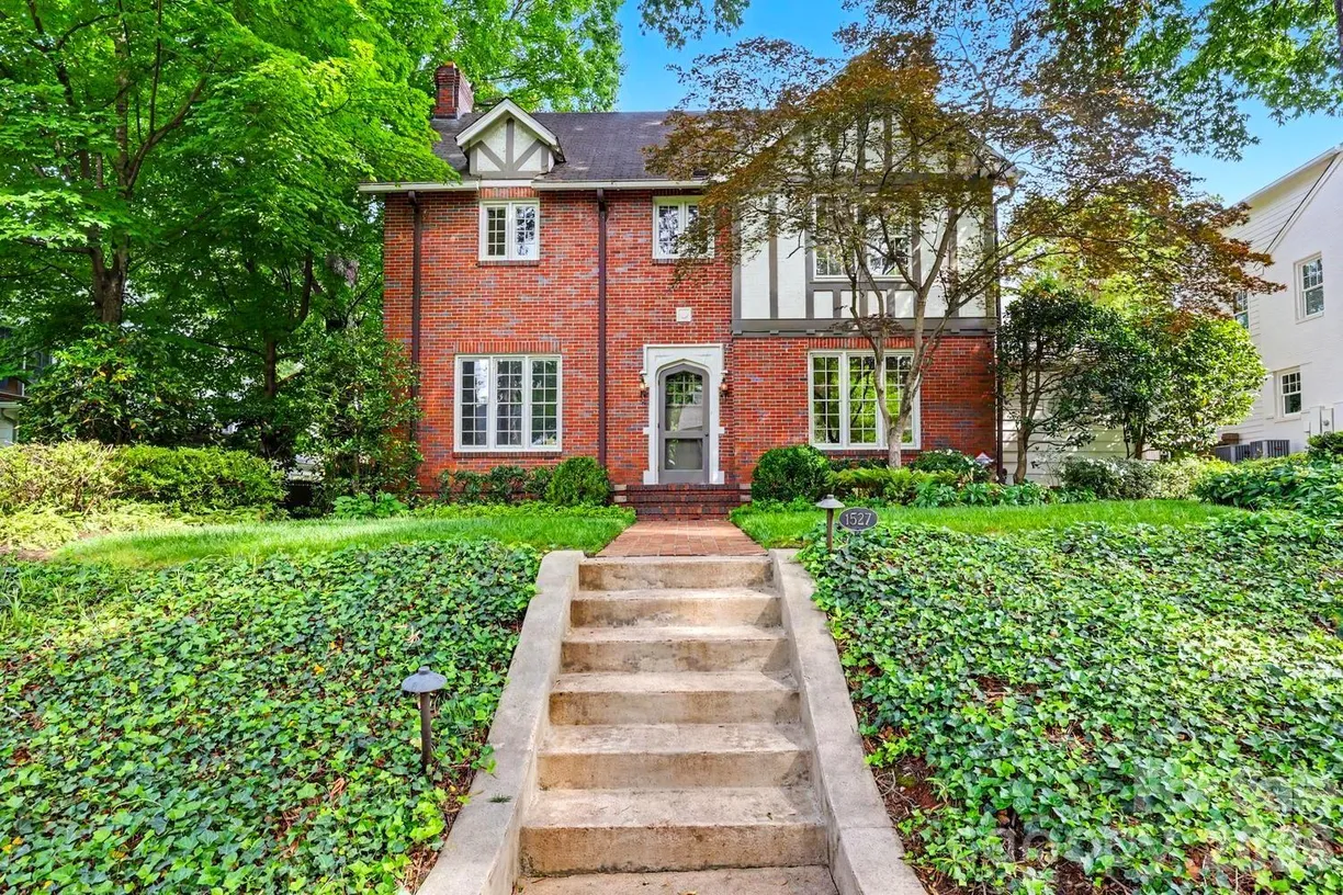 1527 Stanford Place, Charlotte, NC 28207 Property for sale