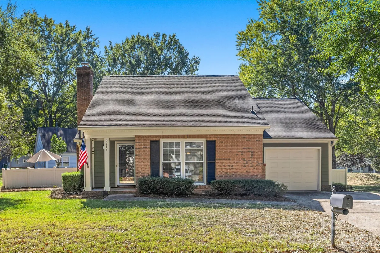 2434 Dryden Lane, Charlotte, NC 28210 Property for sale