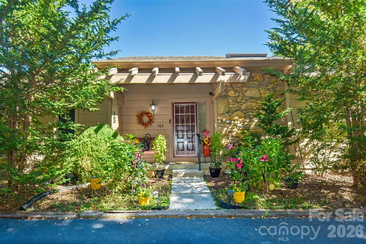 163 Country Ridge Road, Hendersonville, NC 28739 Property for sale