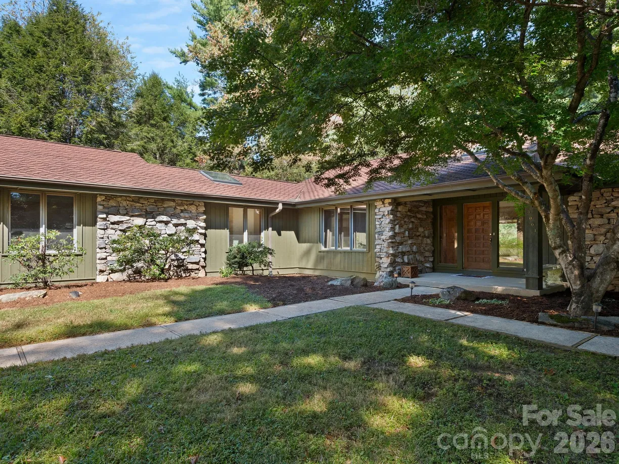 3003 Sourwood Trail, Hendersonville, NC 28739 Property for sale