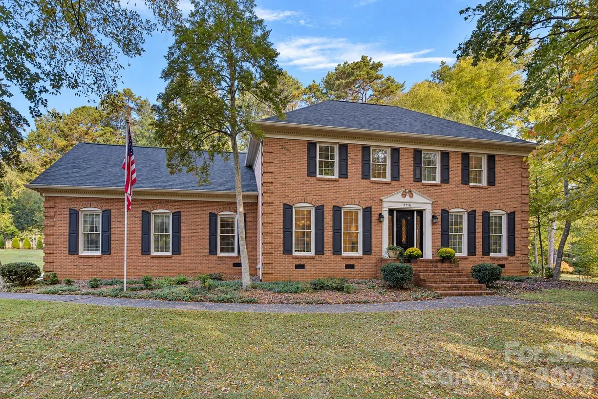 2716 Oldenway Drive, Charlotte, NC 28269 Property for sale