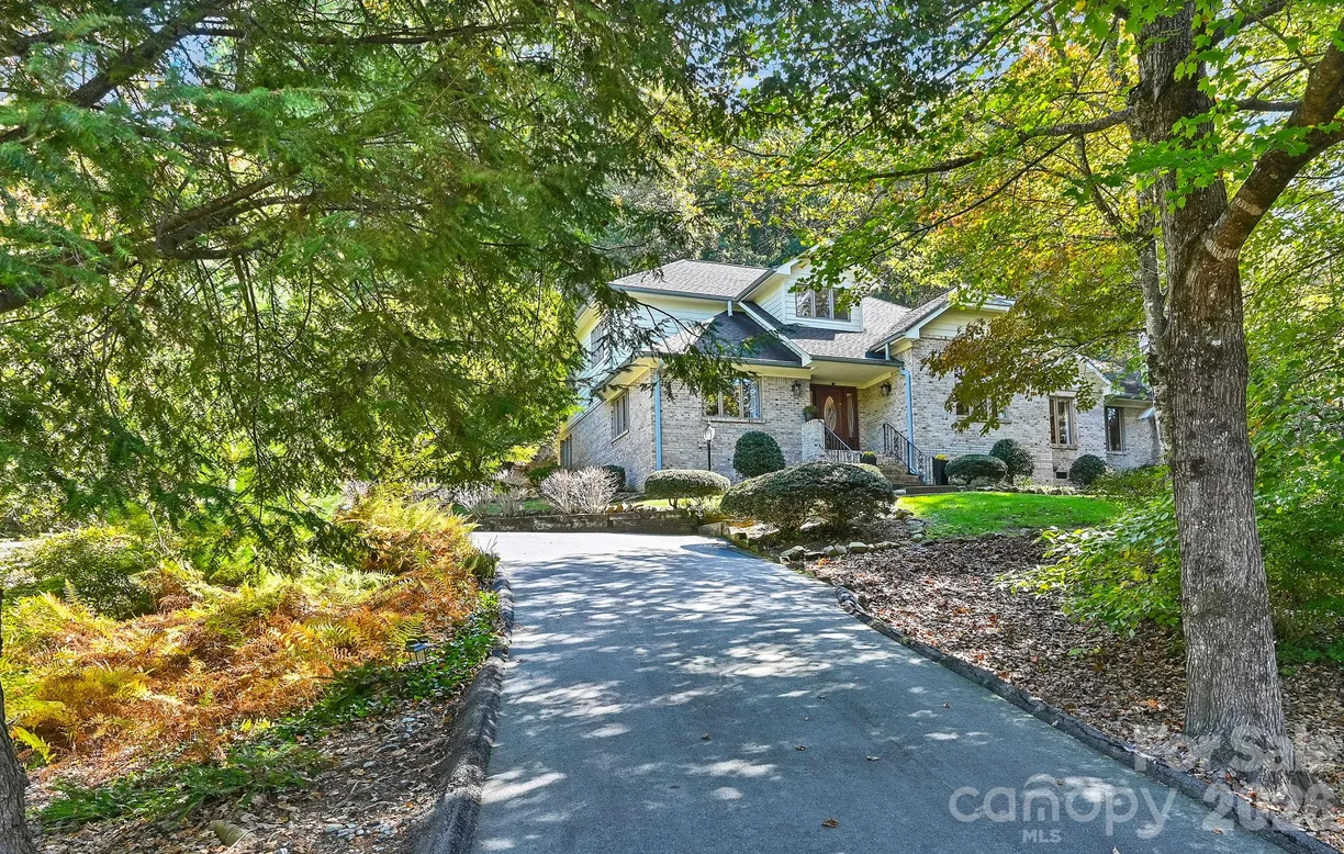52 Oak Gate Drive #LO48, Hendersonville, NC 28739 Property for sale