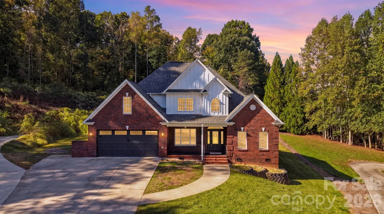 1216 Fox Chase Drive, Newton, NC 28658 Property for sale