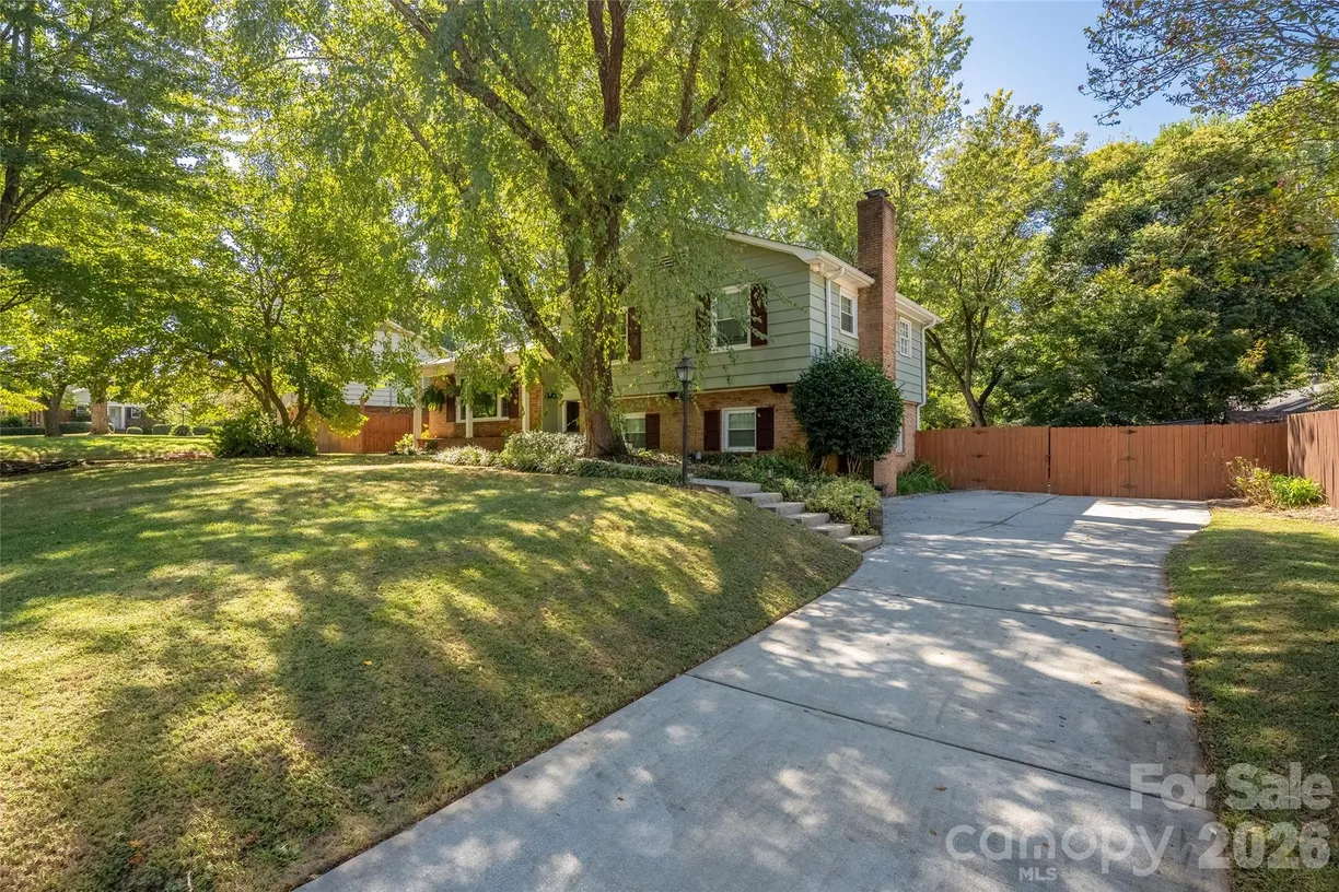1912 Wedgedale Drive, Charlotte, NC 28210 Property for sale