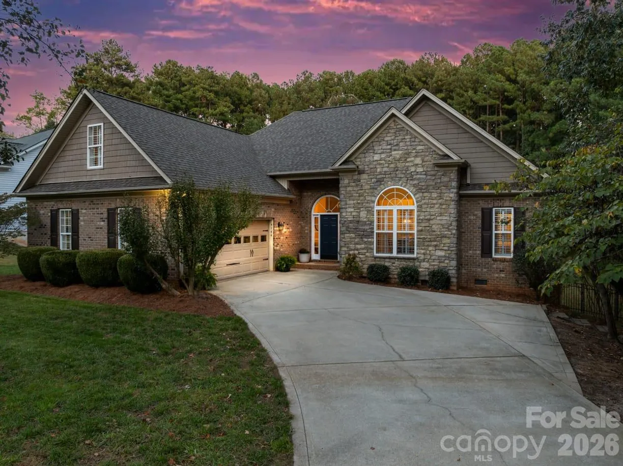4144 Isle Of Pines Drive, Denver, NC 28037 Property for sale