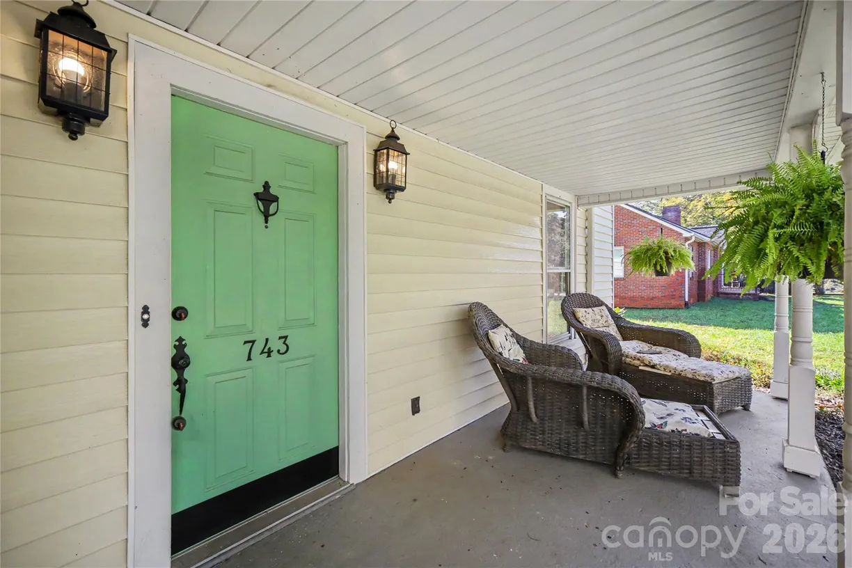 743 S College Avenue, Newton, NC 28658 Property for sale