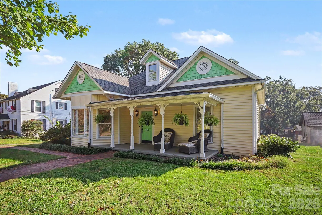 743 S College Avenue, Newton, NC 28658 Property for sale