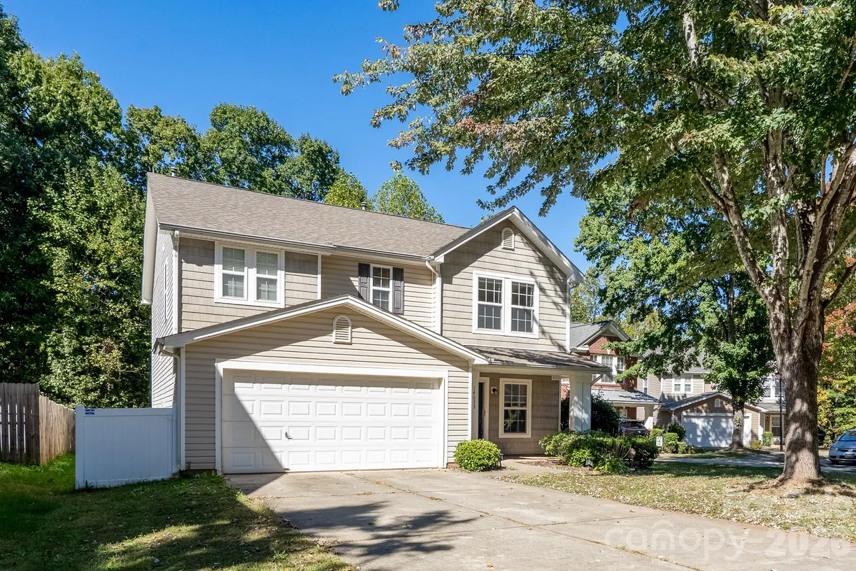 14033 Pinyon Pine Lane, Charlotte, NC 28215 Property for sale