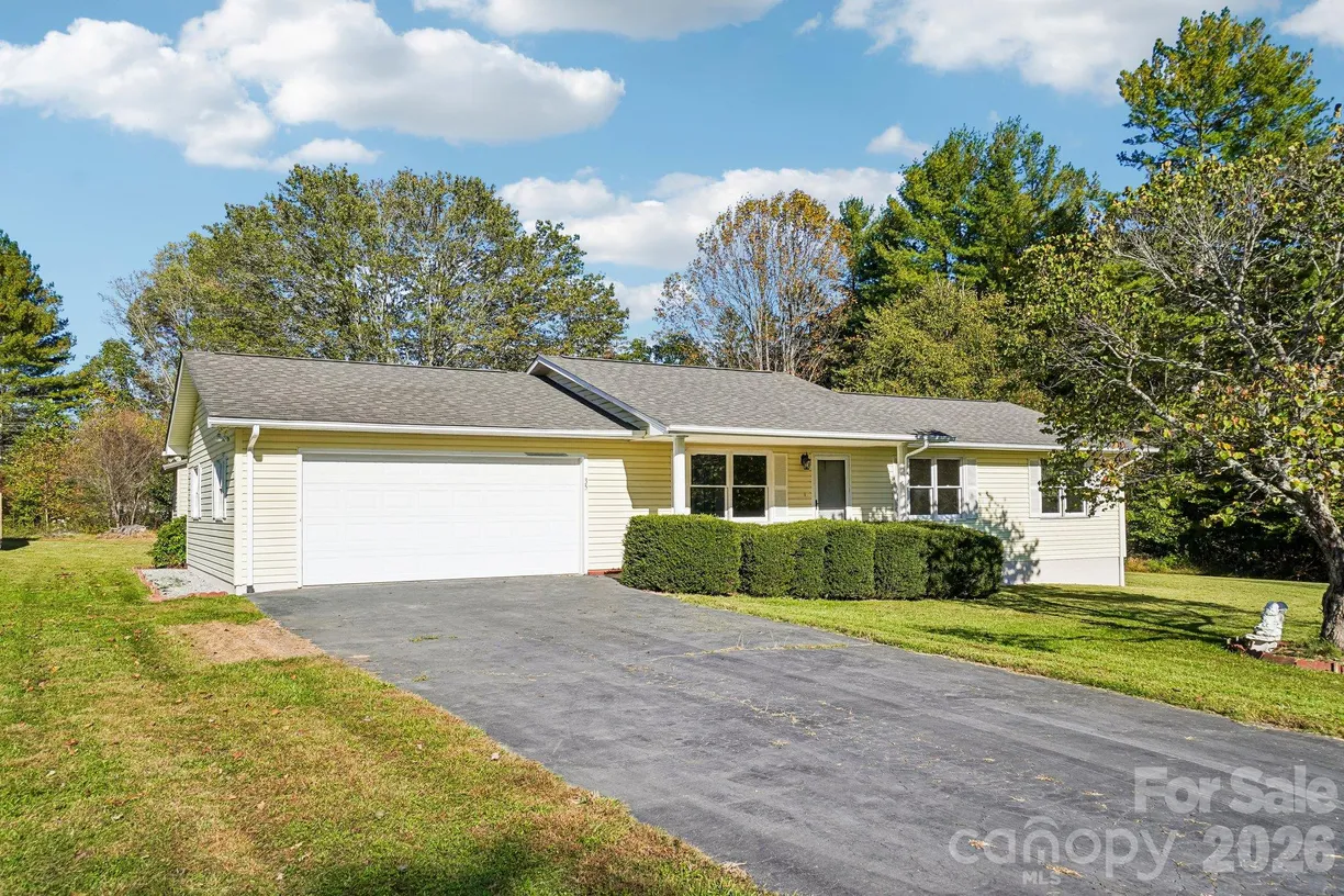 35 Lisam Way, Etowah, NC 28729 Property for sale