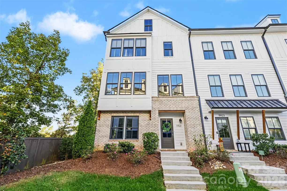 11921 Fiddlers Roof Lane, Charlotte, NC 28277 Property for sale