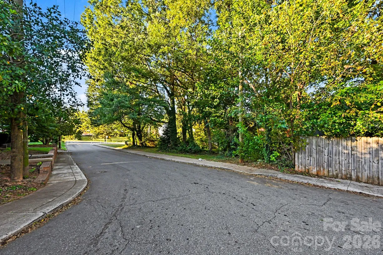 215 Solomon Street, Charlotte, NC 28216 Property for sale