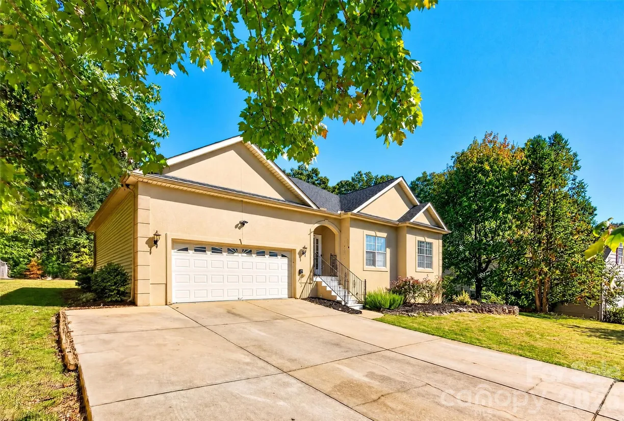 6160 Neptune Drive, Denver, NC 28037 Property for sale