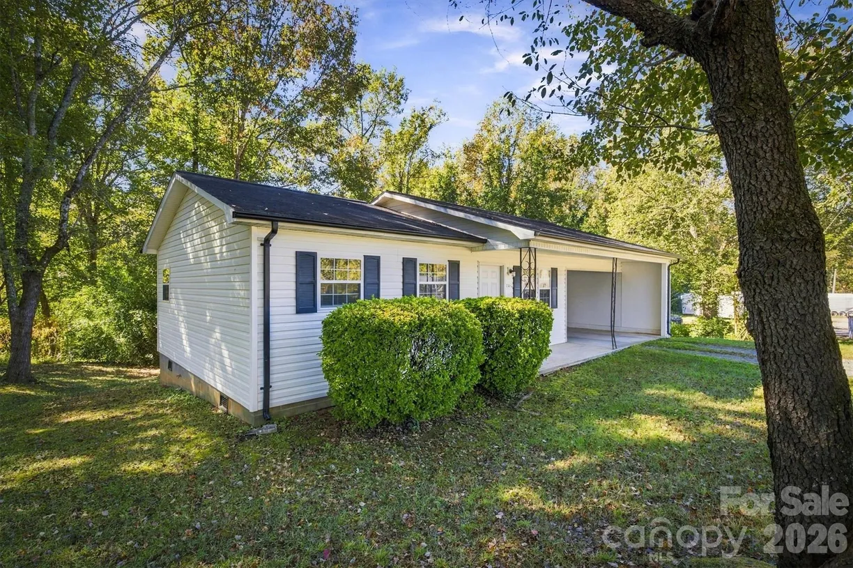 2476 Watts Street, Morganton, NC 28655 Property for sale