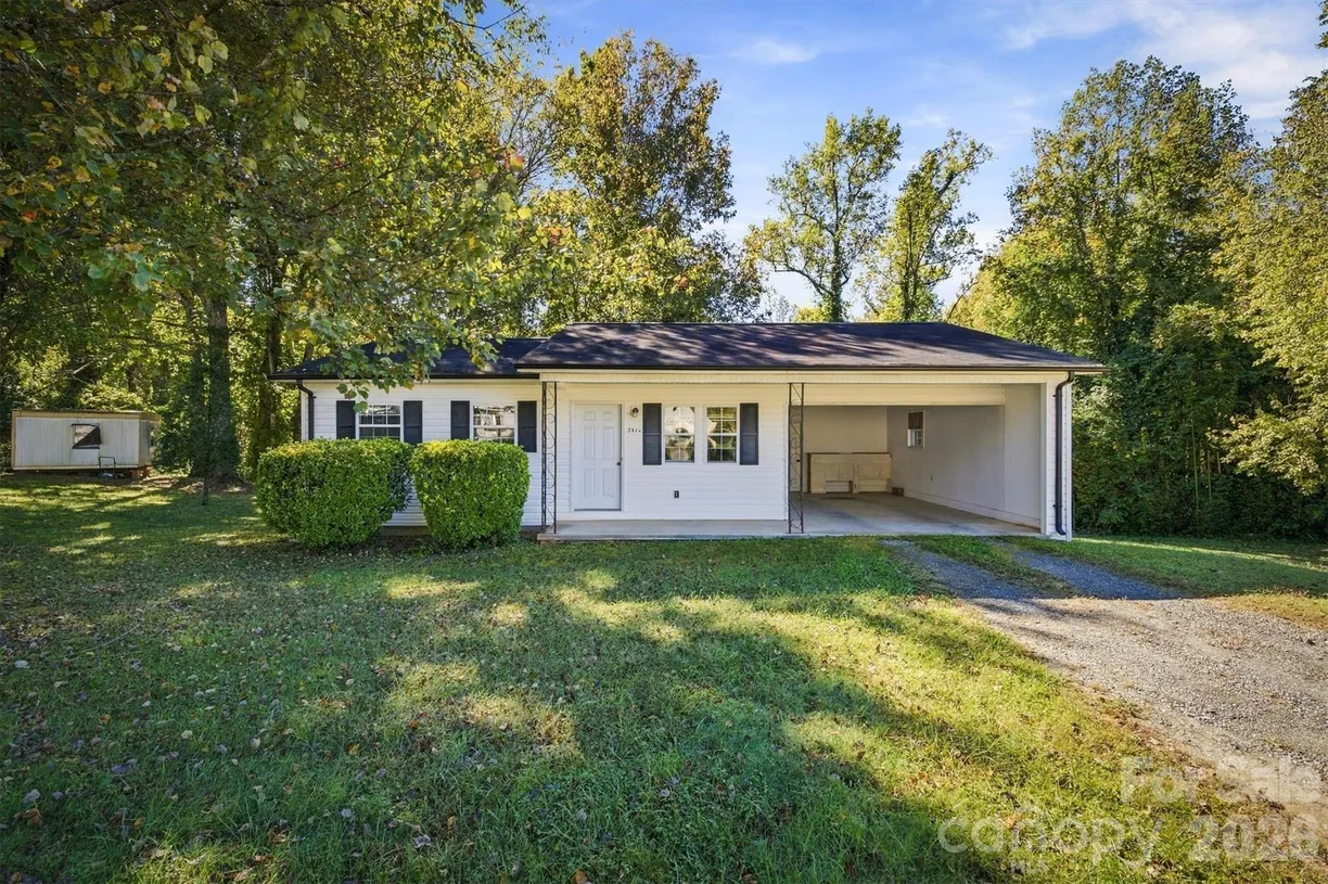 2476 Watts Street, Morganton, NC 28655 Property for sale