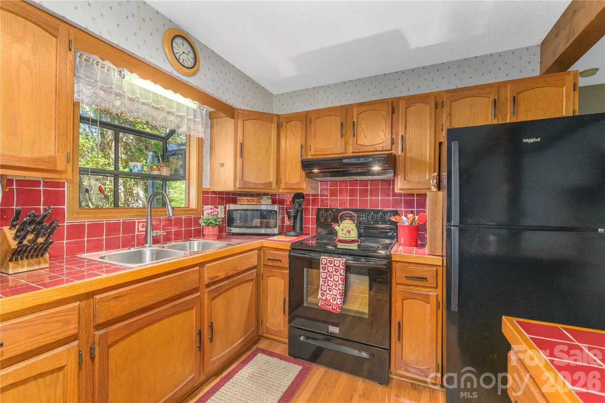 11 Grant Place, Clyde, NC 28721 Property for sale
