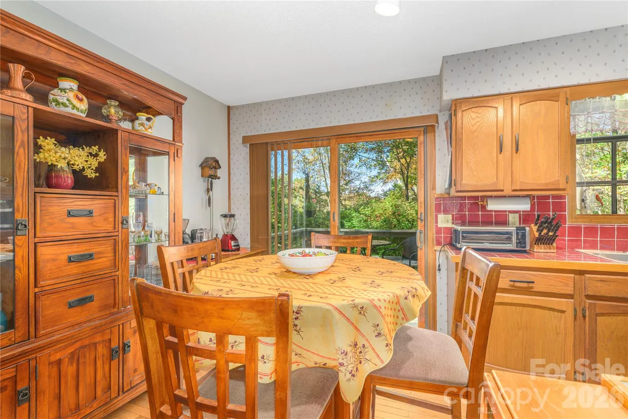 11 Grant Place, Clyde, NC 28721 Property for sale