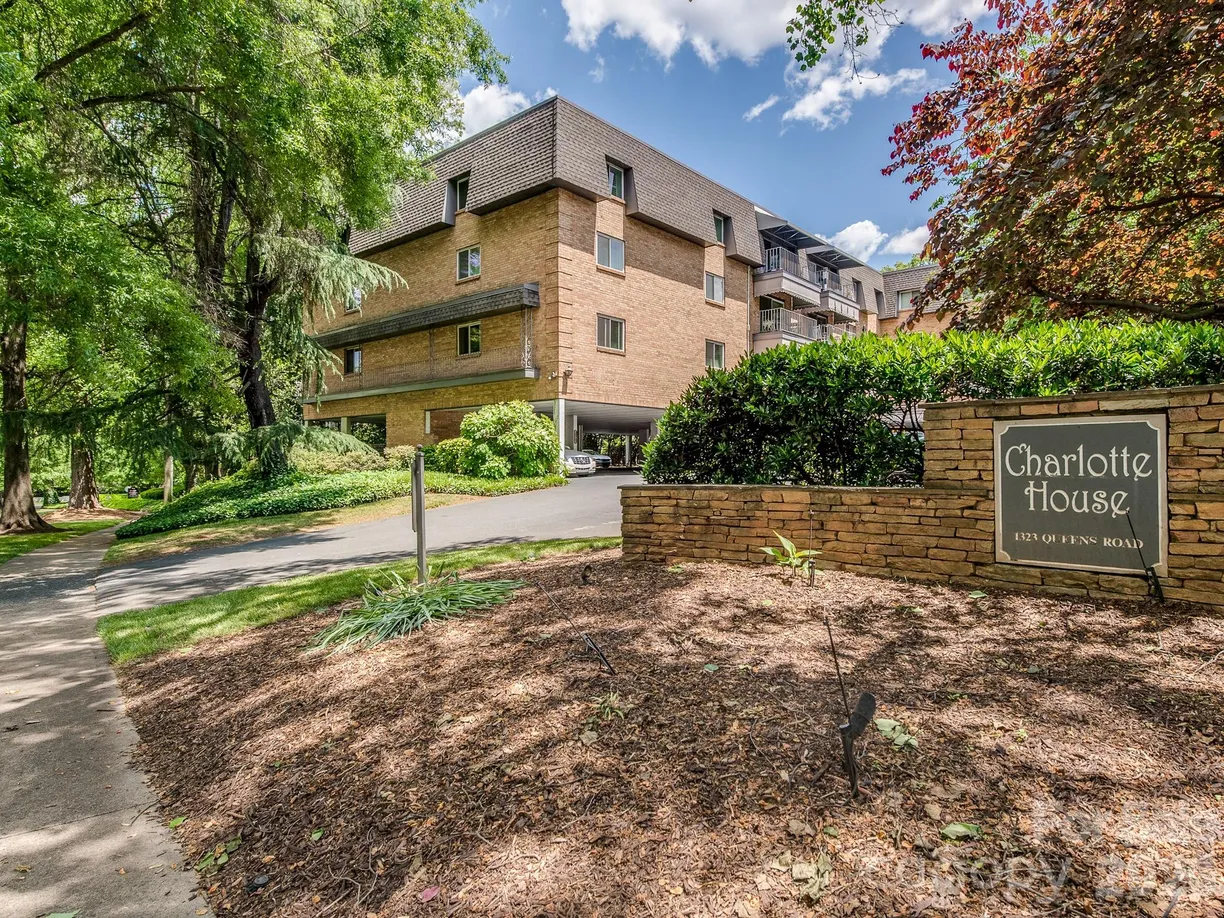 1323 Queens Road #317, Charlotte, NC 28207 Property for sale