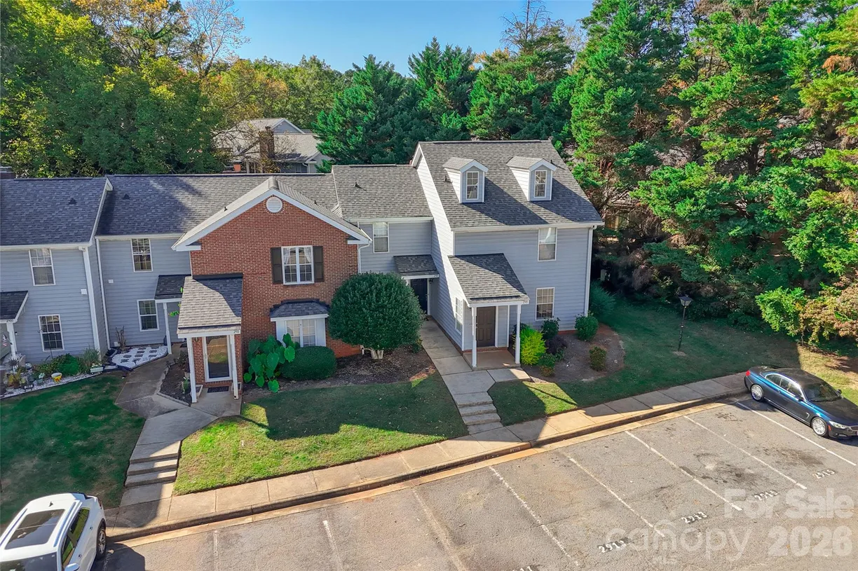 2913 Iron Gate Lane, Charlotte, NC 28212 Property for sale