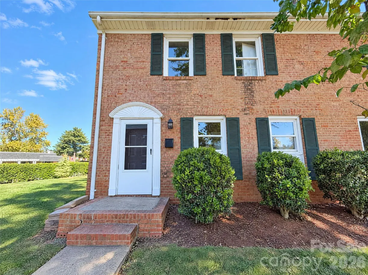 8355 Knights Bridge Road, Charlotte, NC 28210 Property for sale