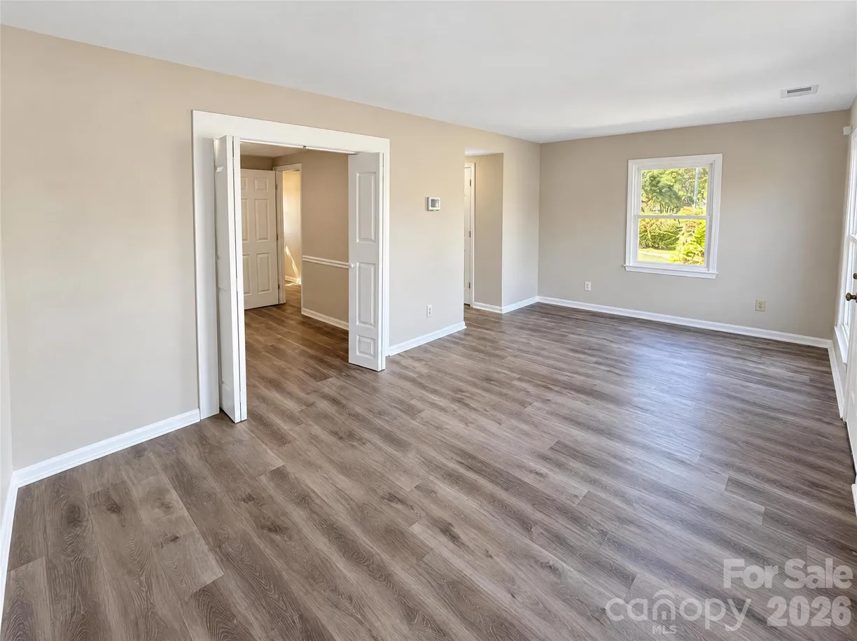 8355 Knights Bridge Road, Charlotte, NC 28210 Property for sale