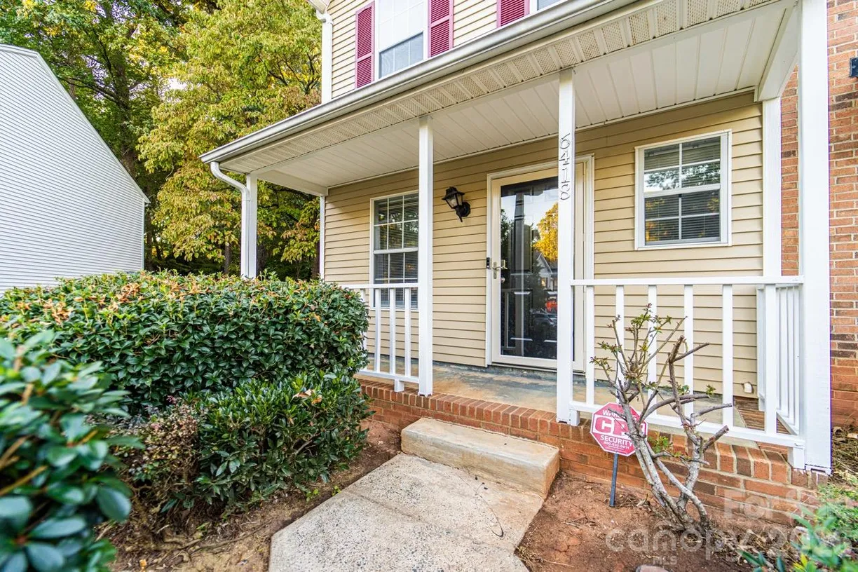 6418 Windsor Gate Lane, Charlotte, NC 28215 Property for sale