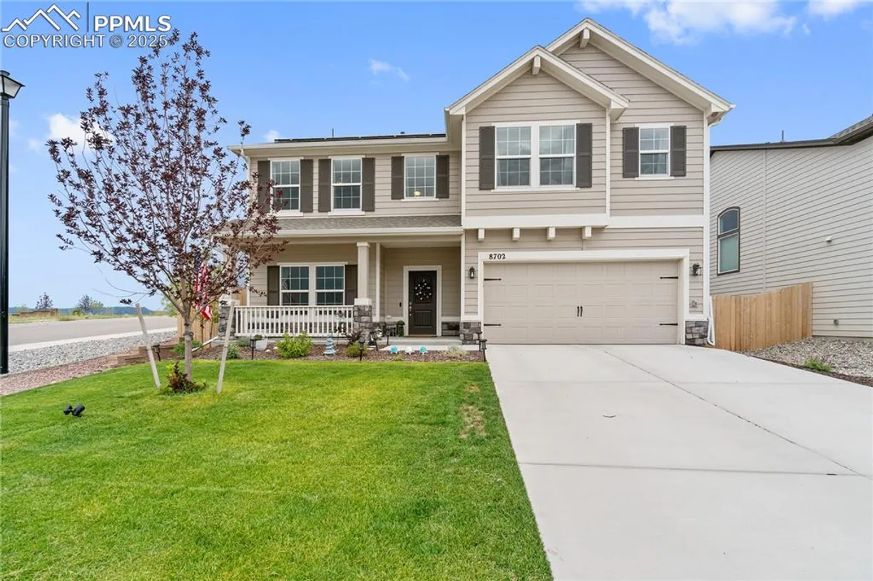 Denver Real Estate | View 8702 Beaverhead Circle | 4 Beds, 3 Baths