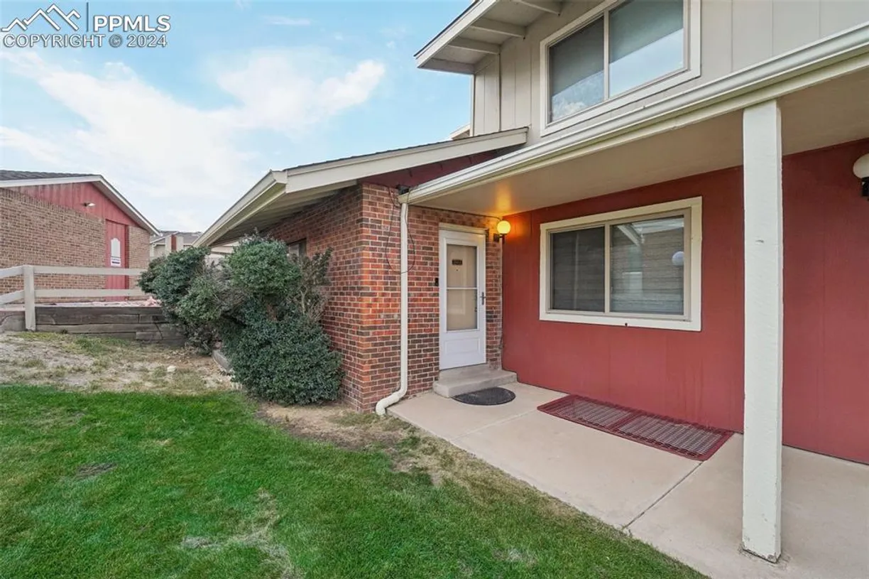 Denver Real Estate | View 258 W Rockrimmon Boulevard, A | 2 Beds, 2 Baths