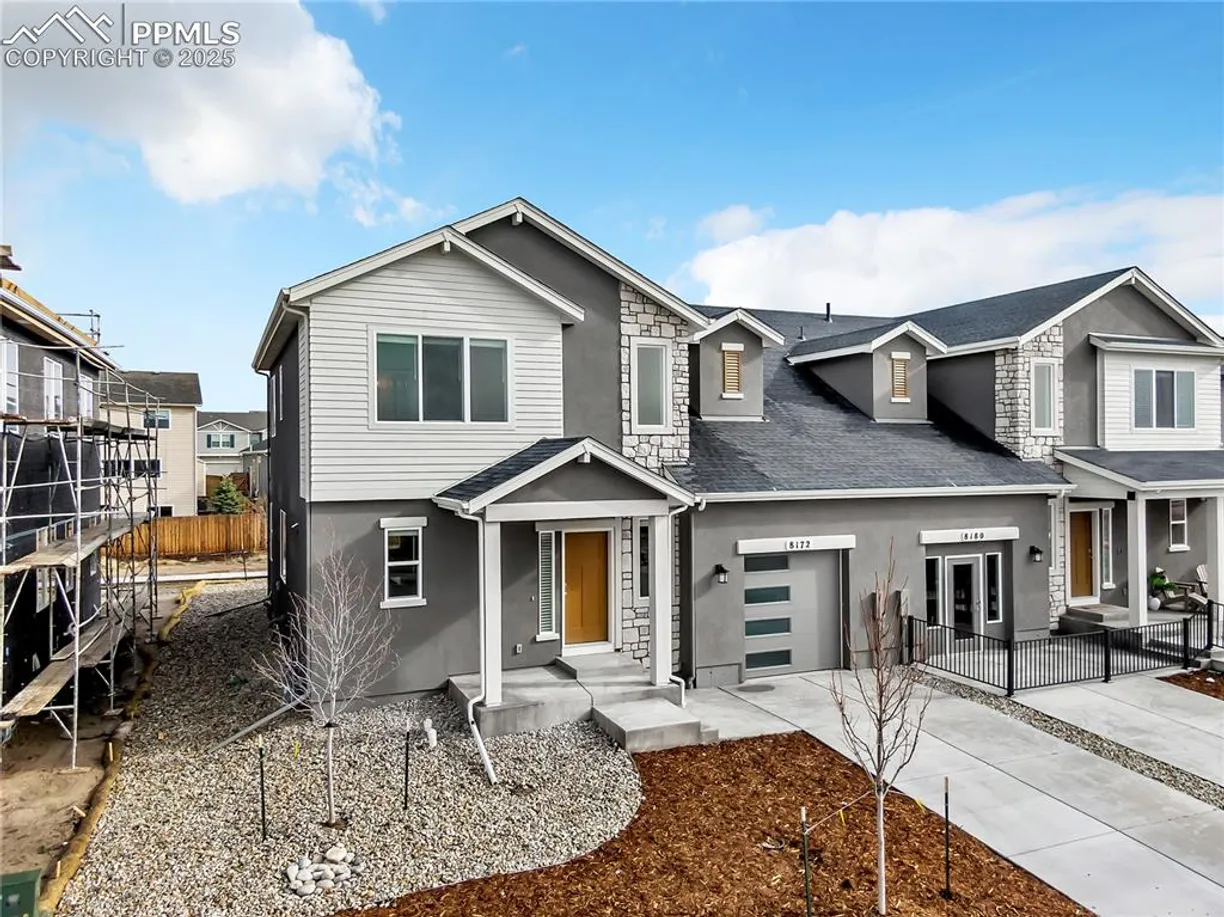 Denver Real Estate | View 8172 Manor House Way | 3 Beds, 2 Baths