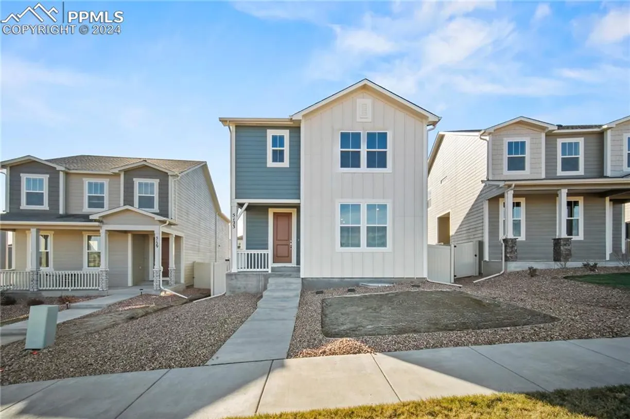 Denver Real Estate | View 5123 Beartrack Point | 4 Beds, 3 Baths