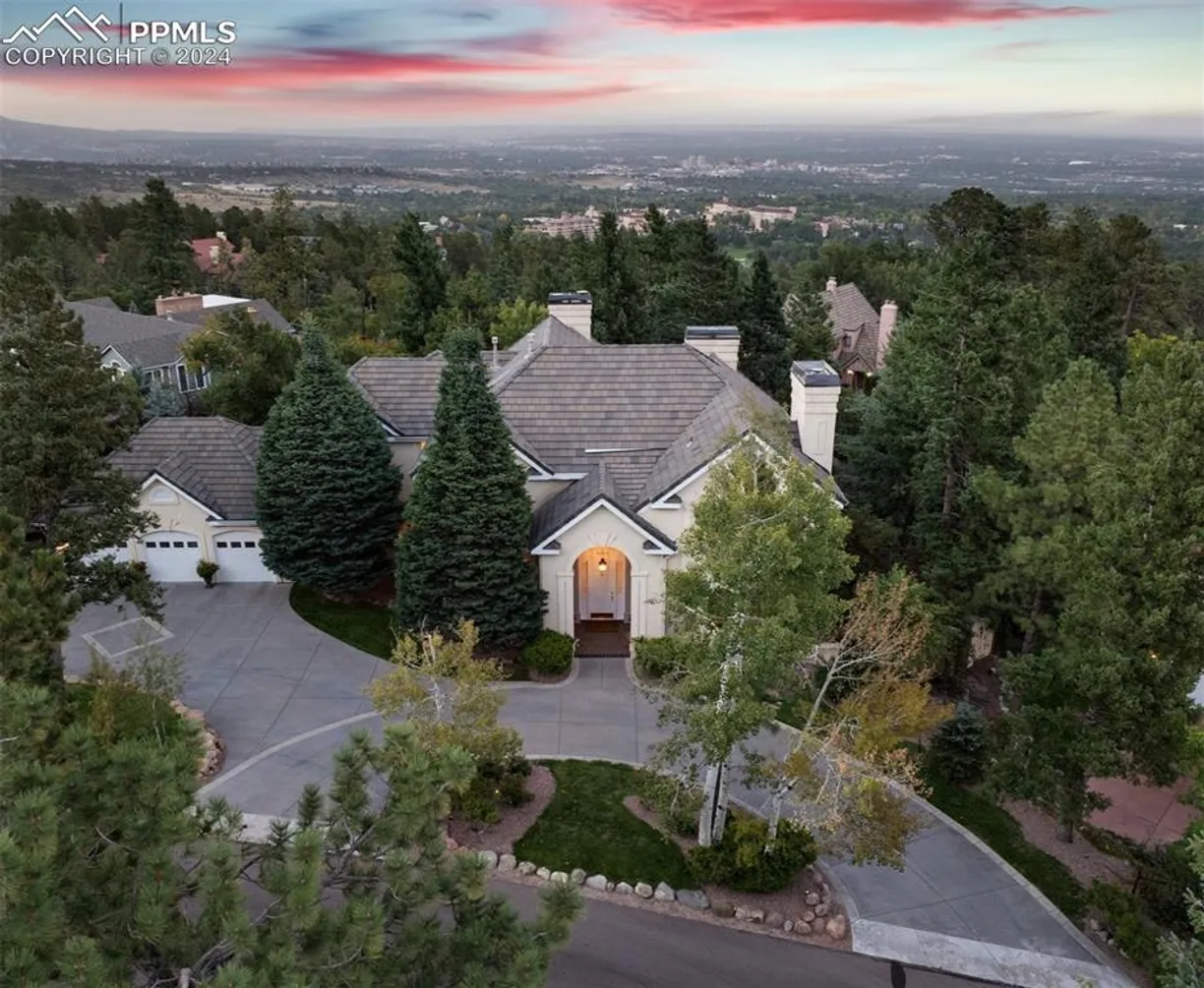 Denver Real Estate | View 1650 Old Stage Road | 5 Beds, 4 Baths