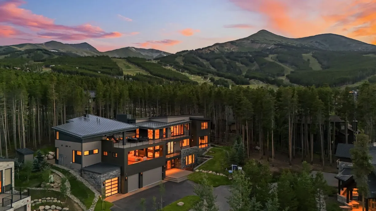 Denver Real Estate | View 119 Boulder Circle | Listing