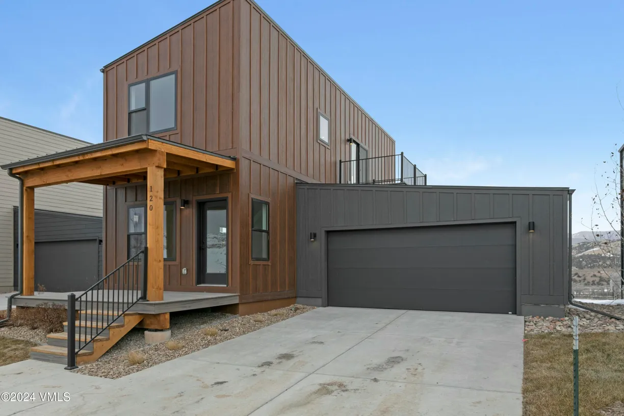 Denver Real Estate | View 134 Kali Lane | 3 Beds, 2 Baths
