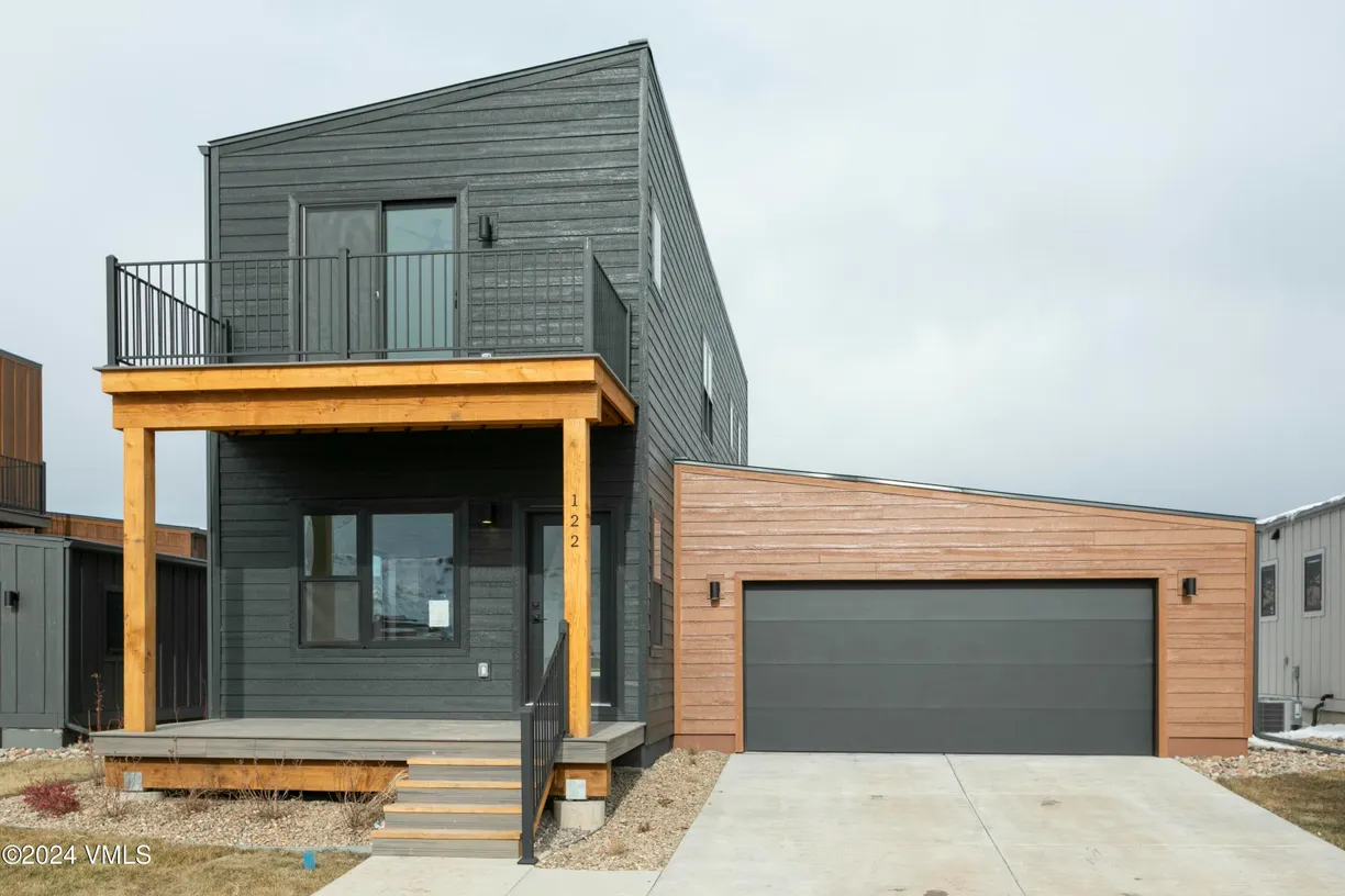 Denver Real Estate | View 183 Spearstone Avenue | 3 Beds, 2 Baths