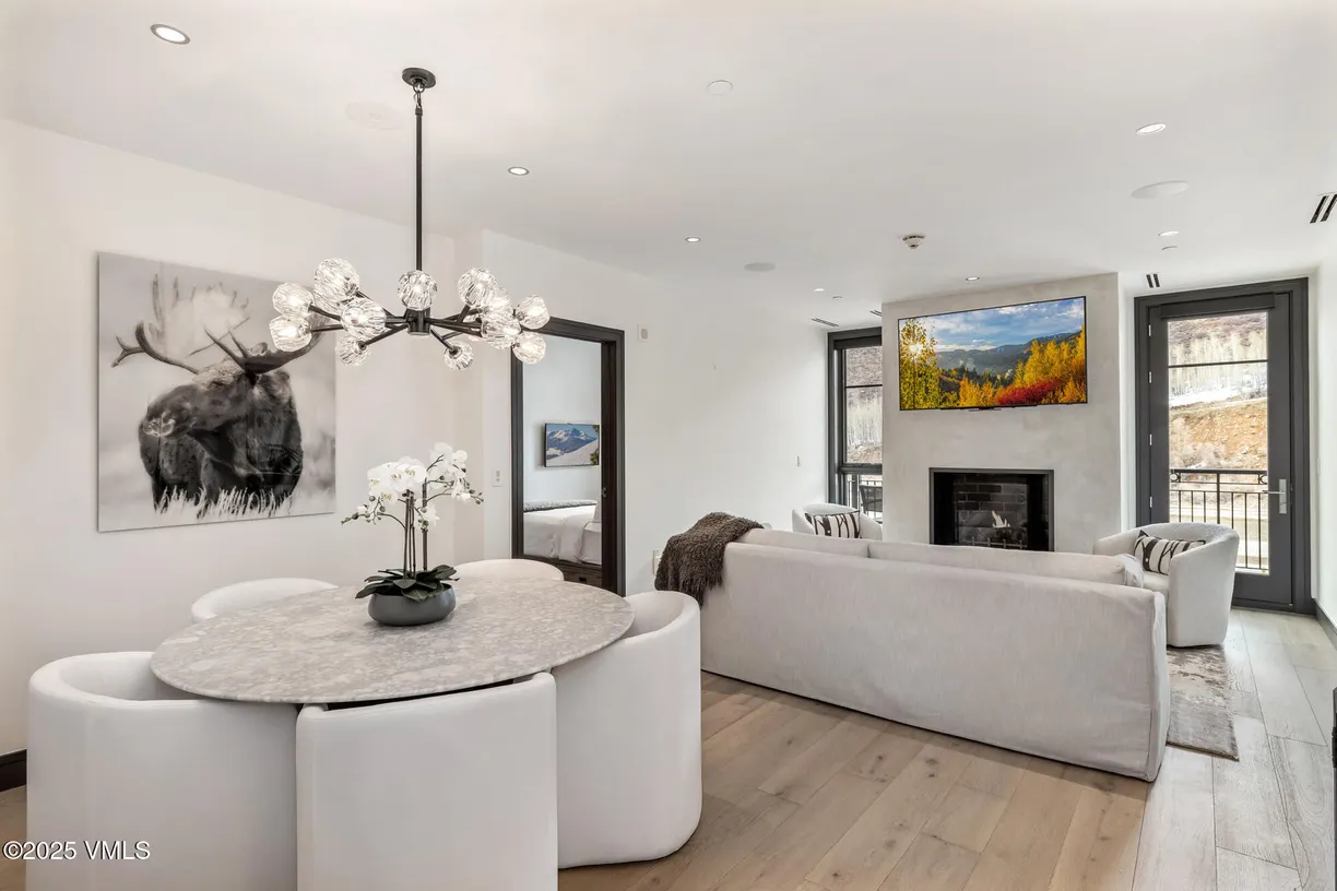 Denver Real Estate | View 141 E Meadow Drive, PH C East | 2 Beds, 2 Baths