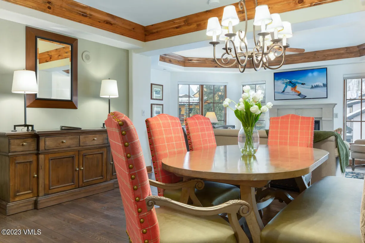 Denver Real Estate | View 242 E Meadow Drive, 202-4 | 2 Beds, 2 Baths