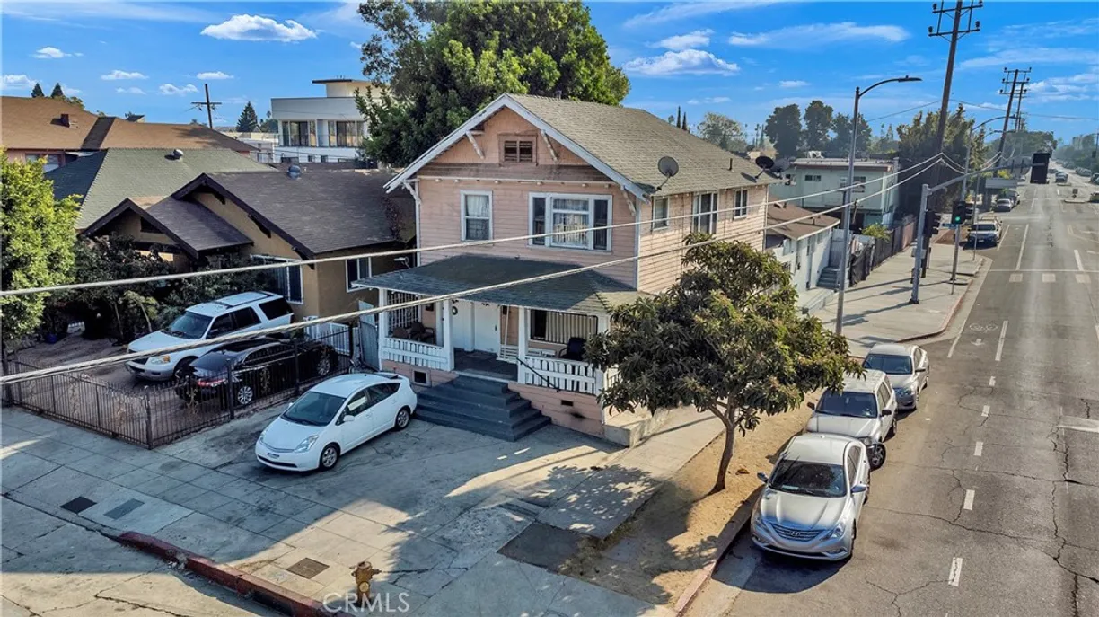 Northern California Real Estate | View 732 W 41st Drive | Listing