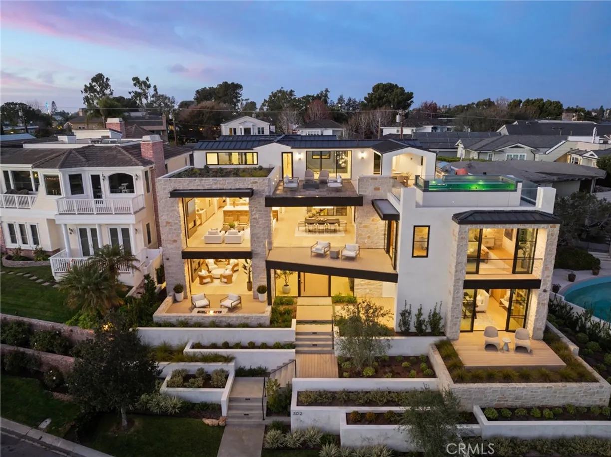 Northern California Real Estate | View 302 Kings Road | 6 Beds, 6 Baths
