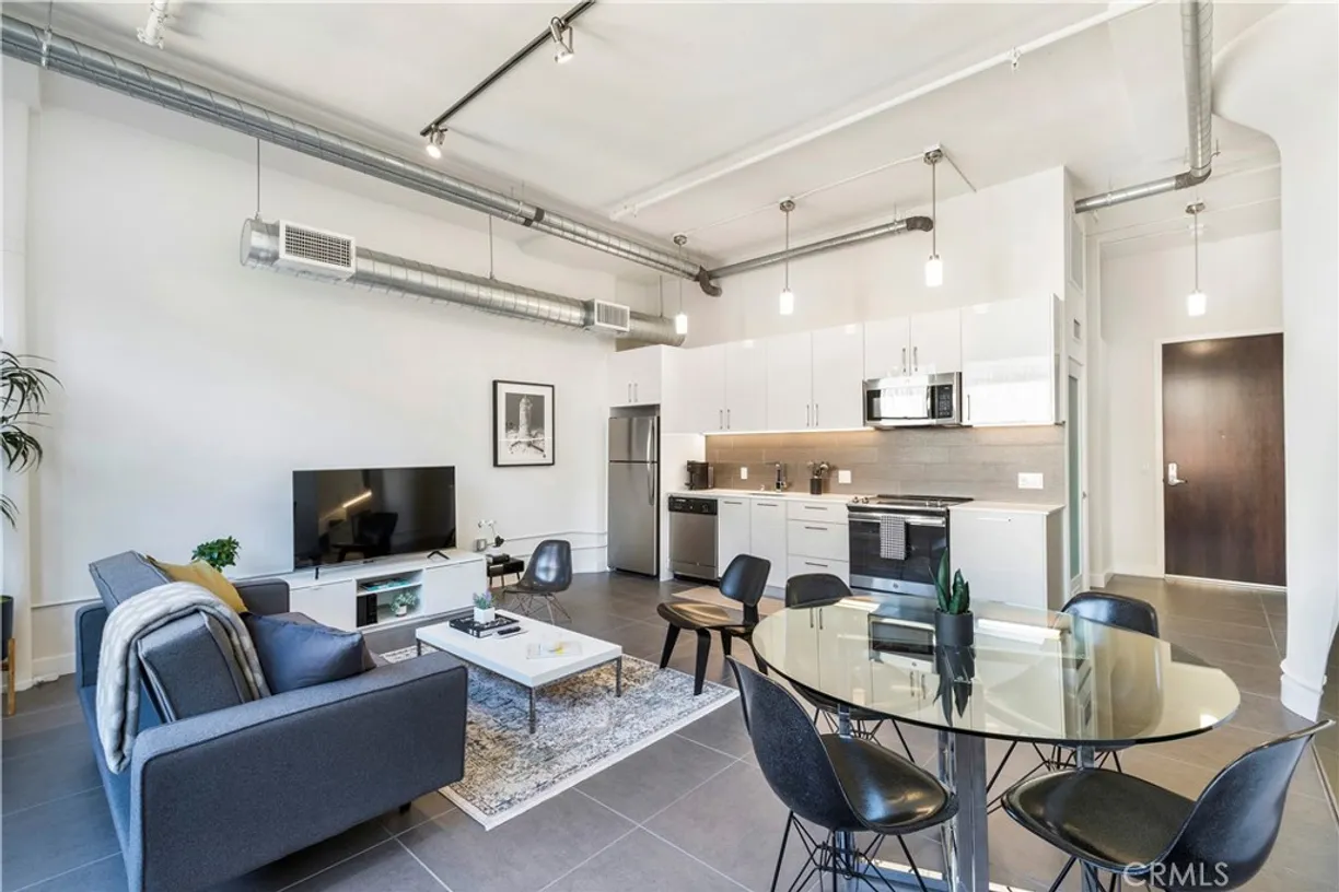 Northern California Real Estate | View 939 S Broadway, 705 | Listing