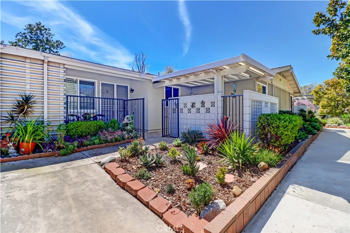Northern California Real Estate | View 544 Via Estrada, B | Listing