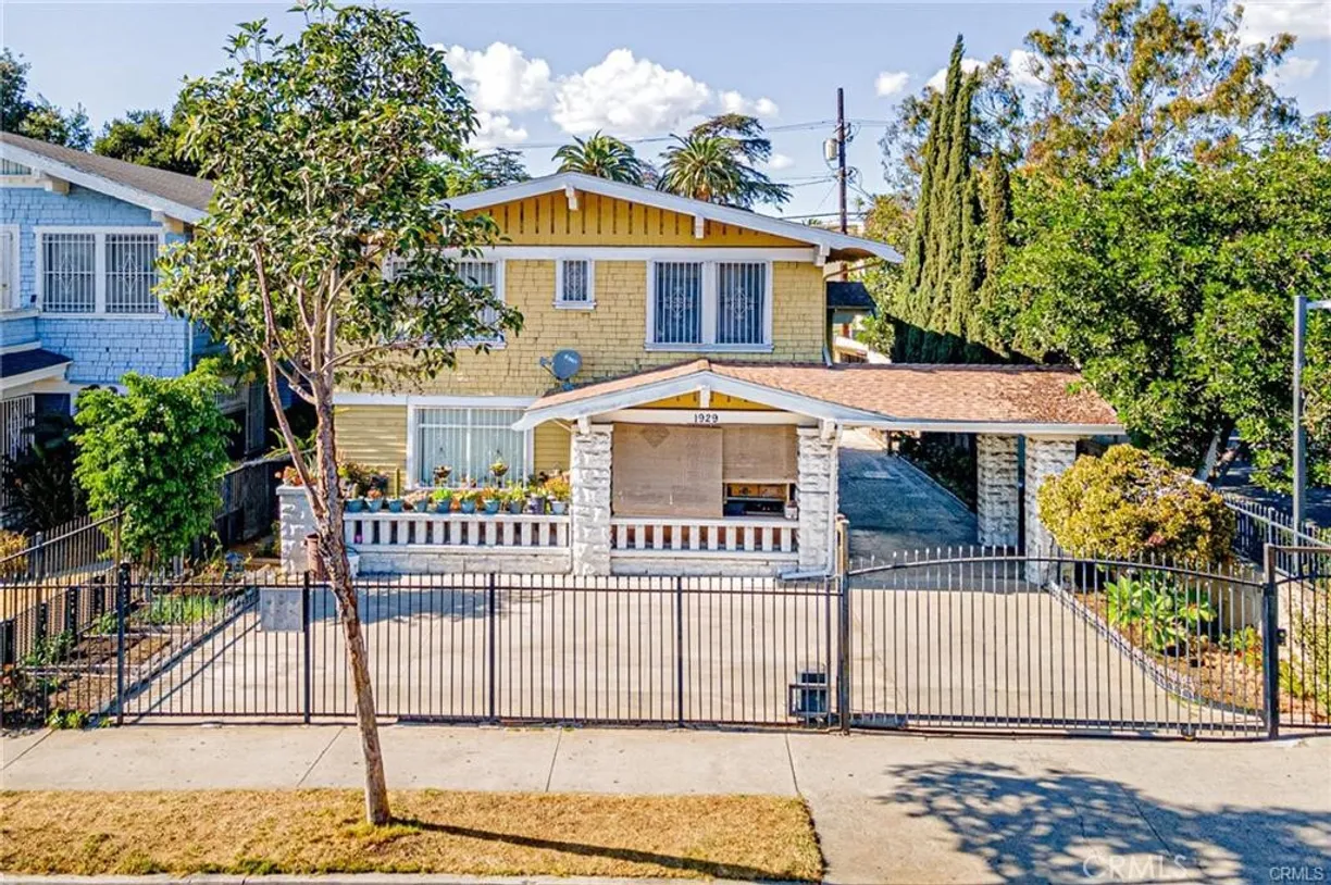 Northern California Real Estate | View 1929 Crenshaw Boulevard | 3 Beds, 1 Bath