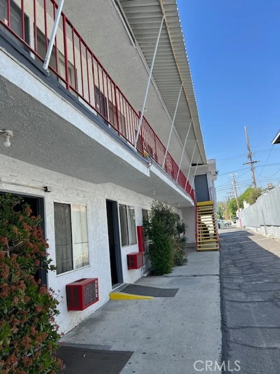 Northern California Real Estate | View 4721 Lincoln Avenue | 2 Beds, 2 Baths
